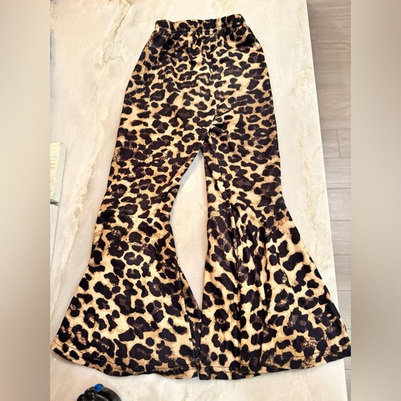 Cheetah print flare leggings girls MEDIUM - Picture 2 of 3